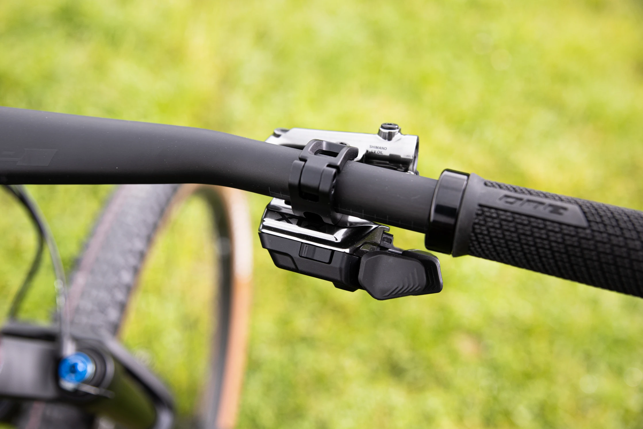 d56i8781_jpg Superior XF 9.9 Team / Gloss Carbon / Red Carbon / 17.5"(M)