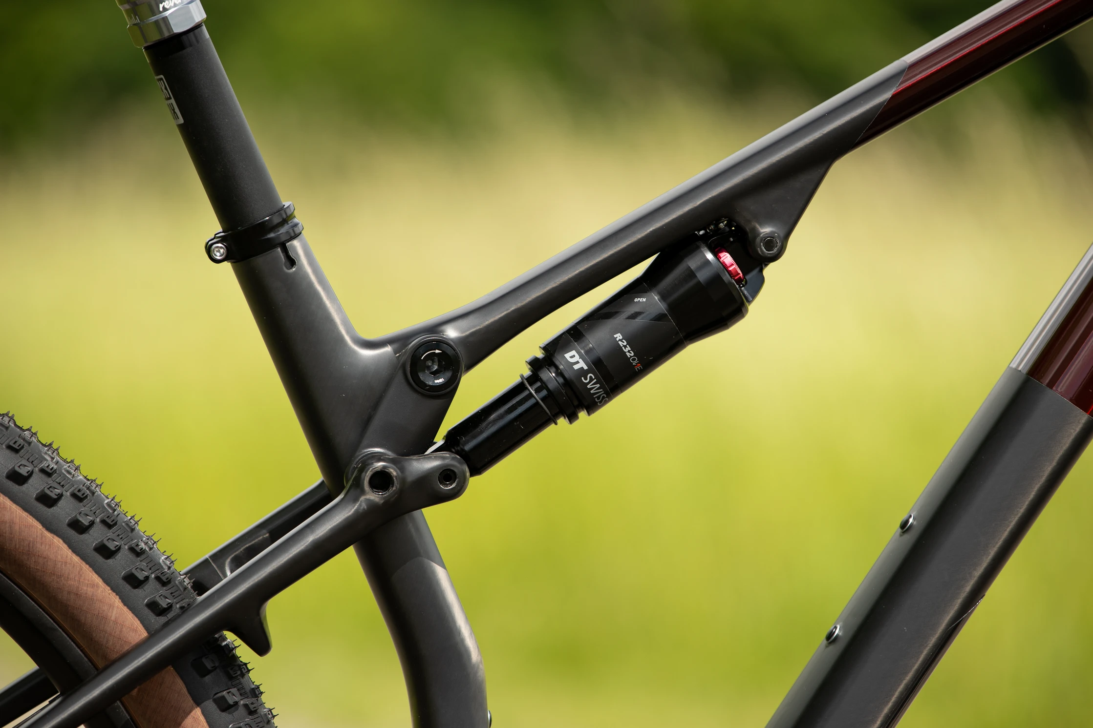 d56i9184_jpg Superior XF 9.9 Team / Gloss Carbon / Red Carbon / 21.0"(XL)