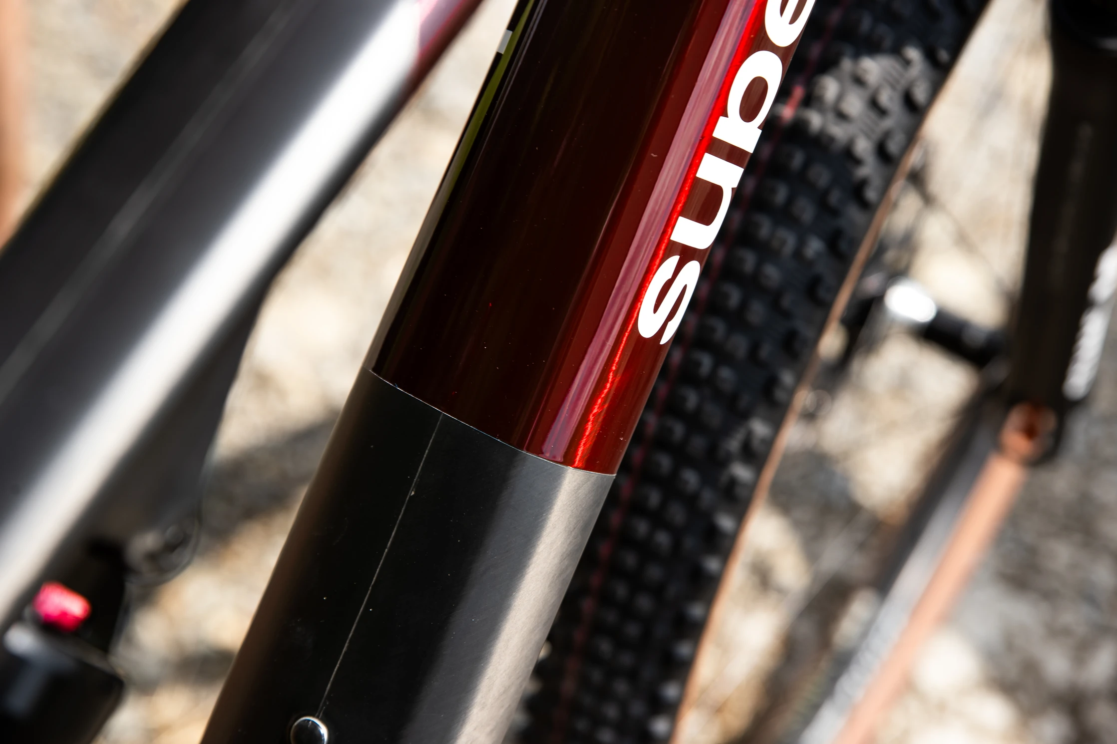 d56i9193_jpg Superior XF 9.9 Team / Gloss Carbon / Red Carbon / 21.0"(XL)