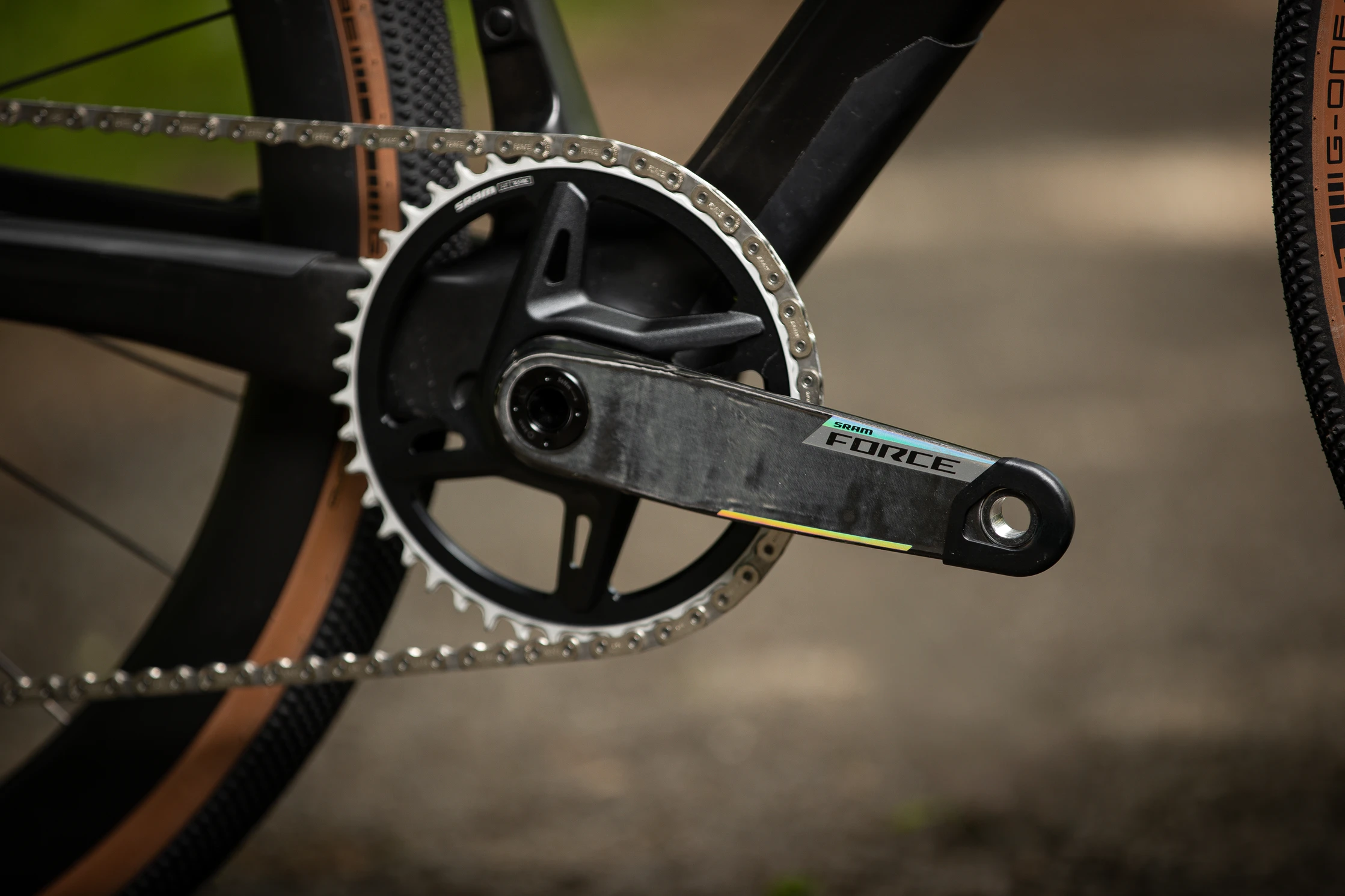 SUPERIOR XR 9.8 GR / Matte Carbon/Gloss Black / 700Cx52cm (S)