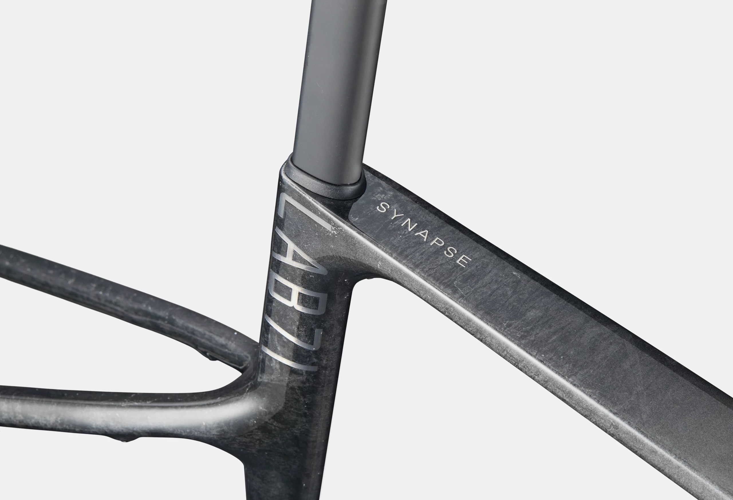 C25_C12095U_LAB71_Synapse_AM_Frm_BMB_D6 CANNONDALE Synapse LAB71 A/M rám, black marble (56)